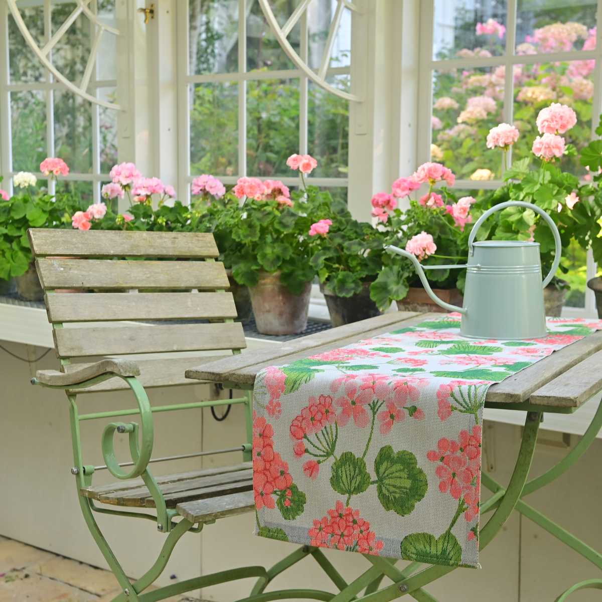 Table runners and placemats