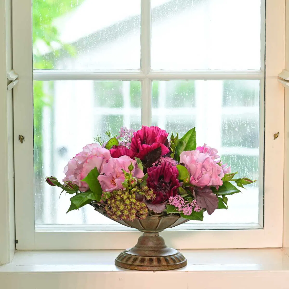 Glass stand/cake stand
